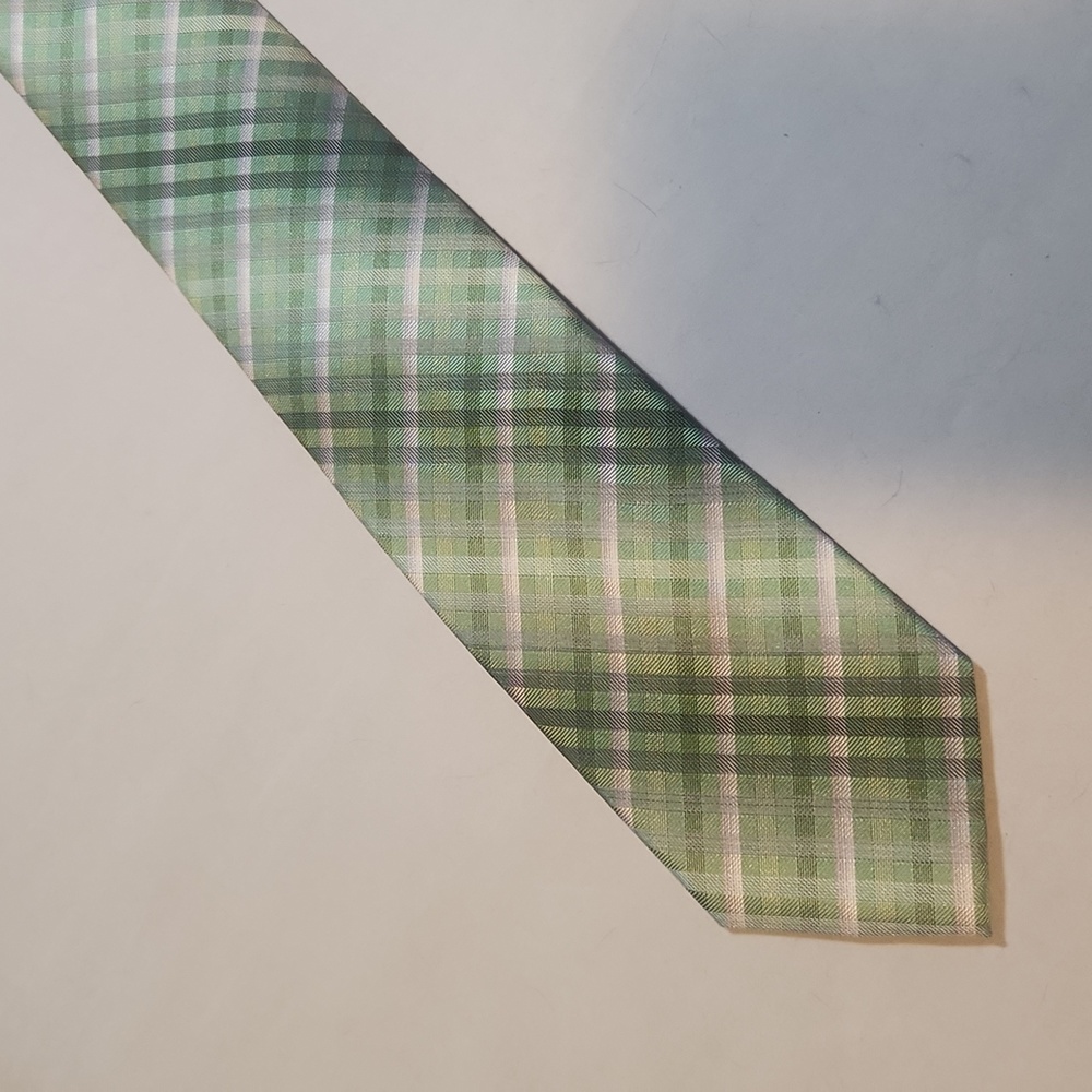 Green Geoffrey Beene tie